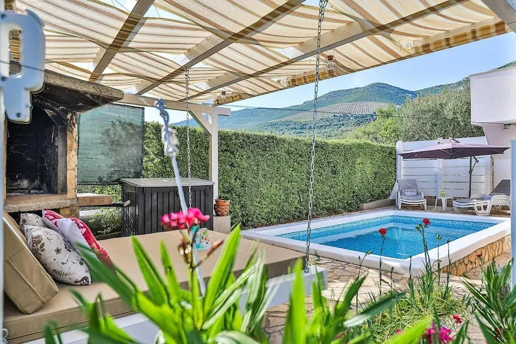 Vila Pasko With Private Pool Kastel Novi Croatia