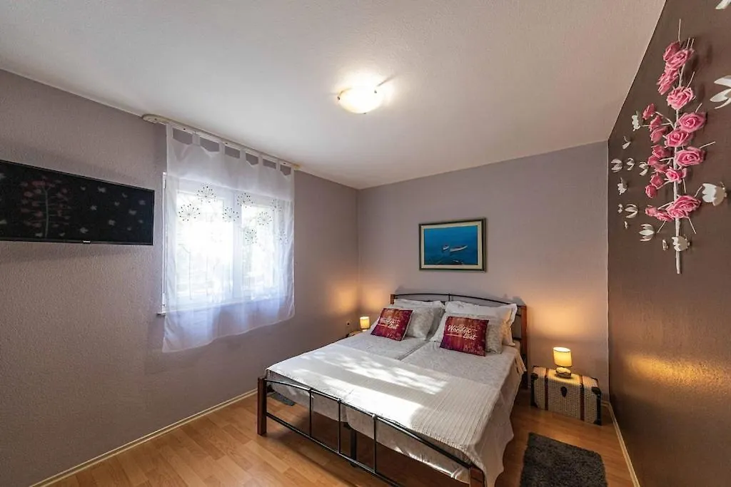 Vila Pasko With Private Pool Kastel Novi 0*,