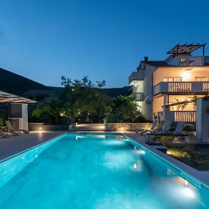 Appartement Dobrila, Kaštel Novi